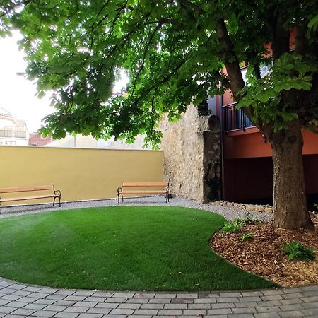 Piacsek Apartmanház Pécs Kültér fotó