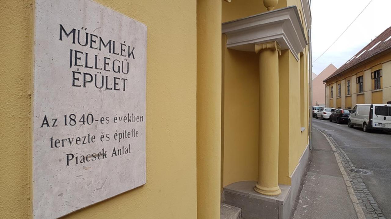 Piacsek Apartmanház Pécs Kültér fotó