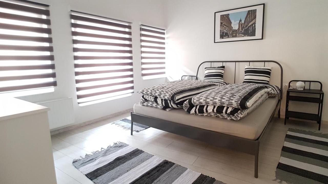 Piacsek Apartmanház Pécs Kültér fotó
