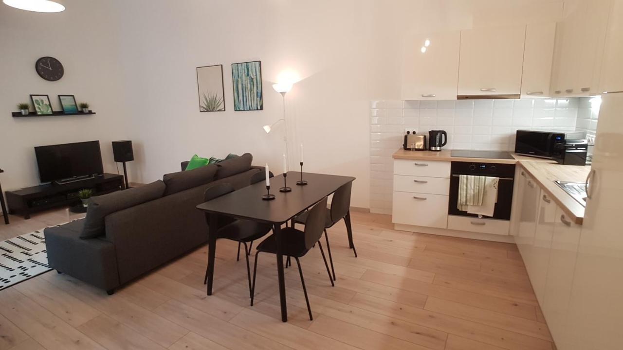 Piacsek Apartmanház Pécs Kültér fotó